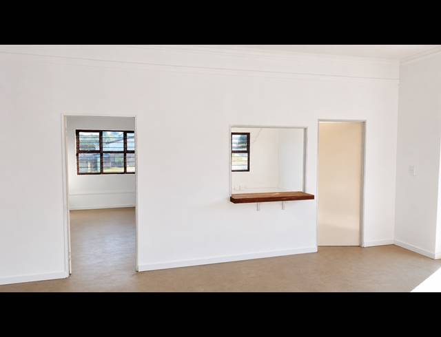 340M² RETAIL TO LET IN WHITE RIVER INDUSTRIAL